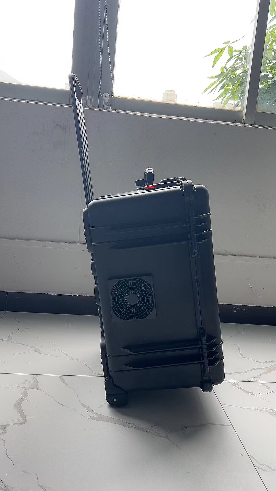 平遥手拉箱型移动通信干扰器